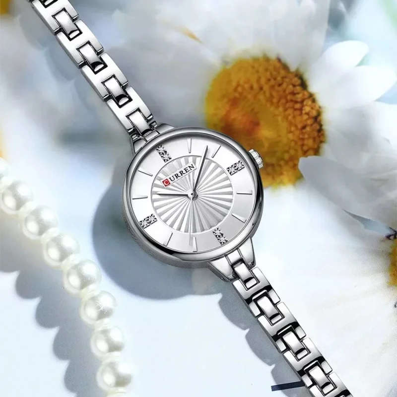 CURREN 9097 Latest Elegant Design Women Fashion Quartz Watch