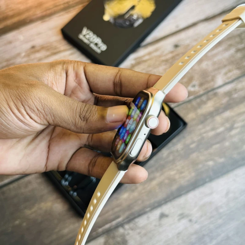 Langsfit V20Pro AMOLED SmartWatch With AMOLED Display